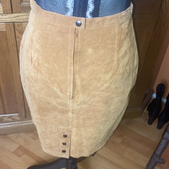 Vintage leather skirt - Picture 7 of 12